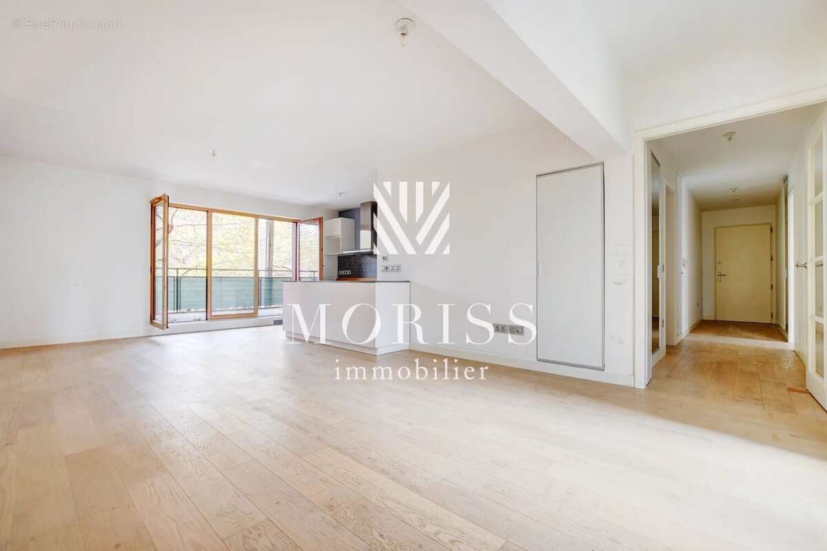 Appartement à PARIS-17E