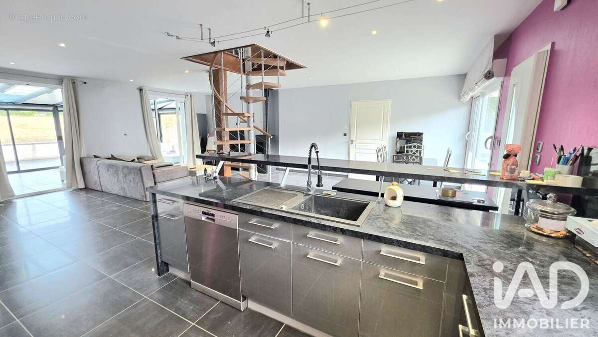Maison 148 m² à Arc-En-Barrois  - photo 9