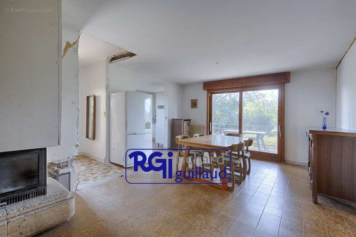 Maison à SAINTE-BLANDINE