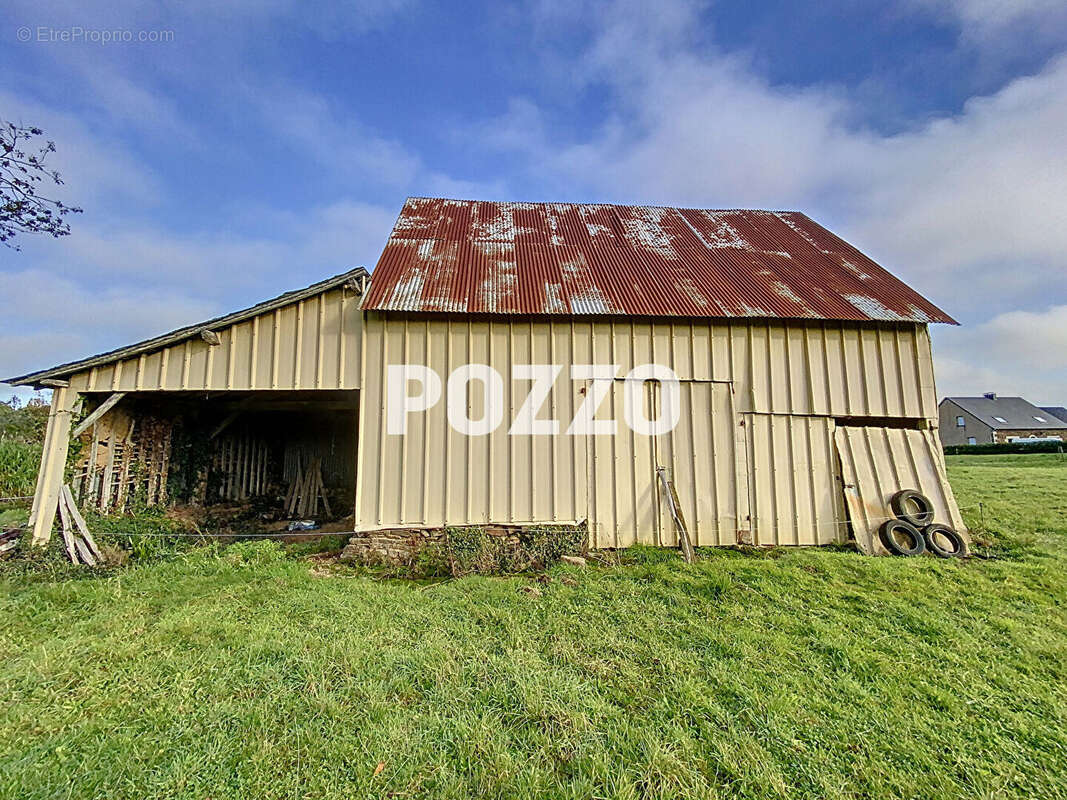 Maison à SAINT-HILAIRE-DU-HARCOUET