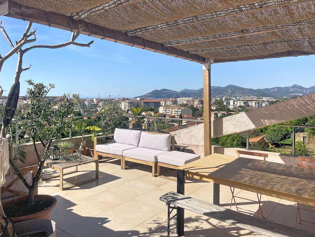 Appartement À Vendre - photo 2