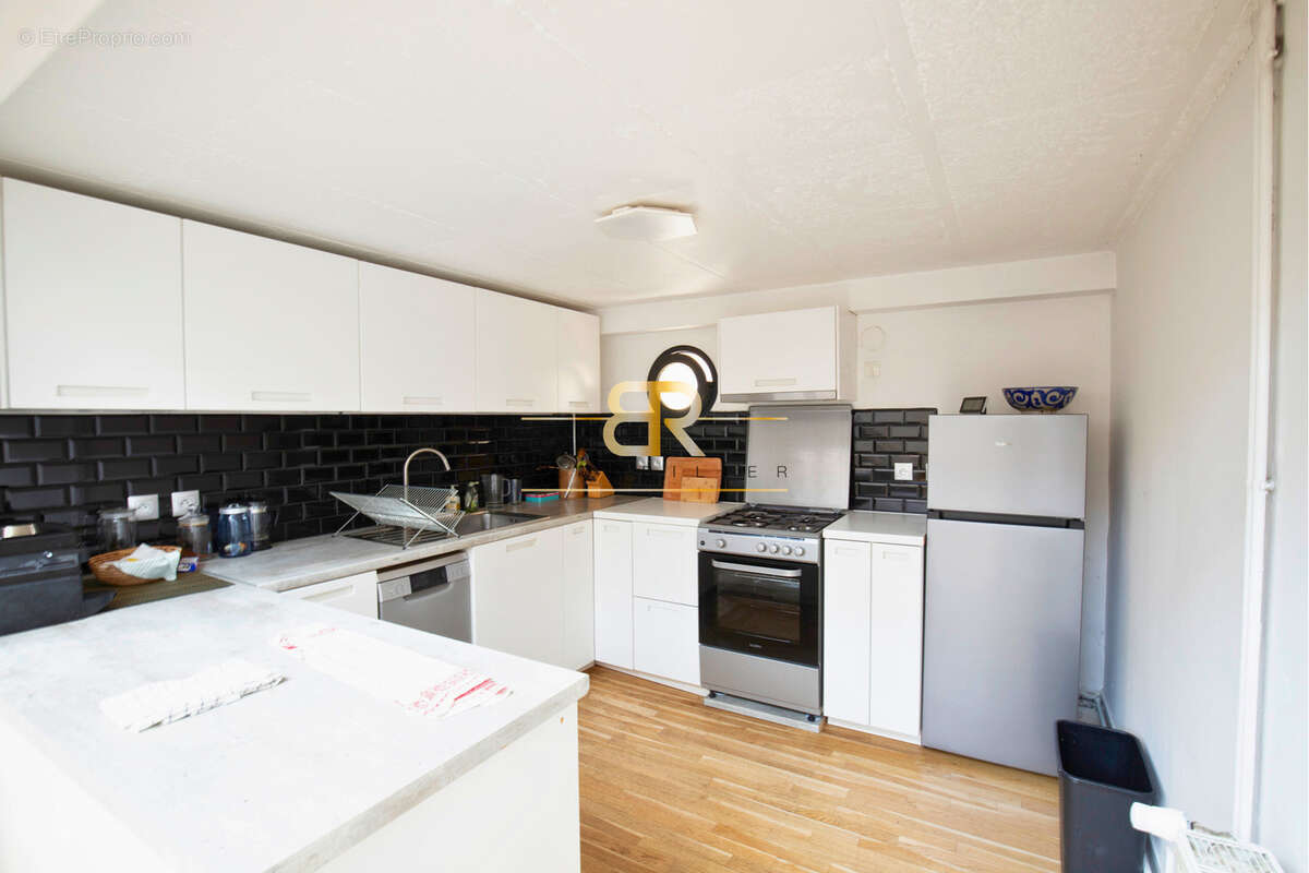 Appartement à PARIS-11E