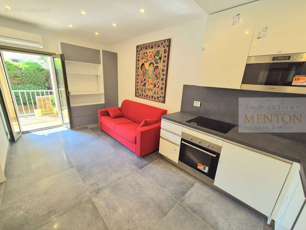 Appartement à ROQUEBRUNE-CAP-MARTIN