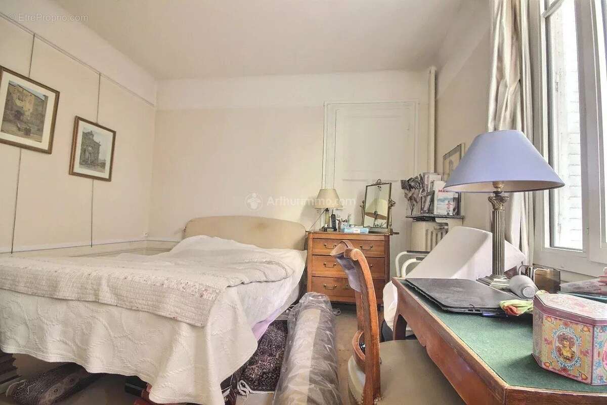 Appartement à NEUILLY-SUR-SEINE