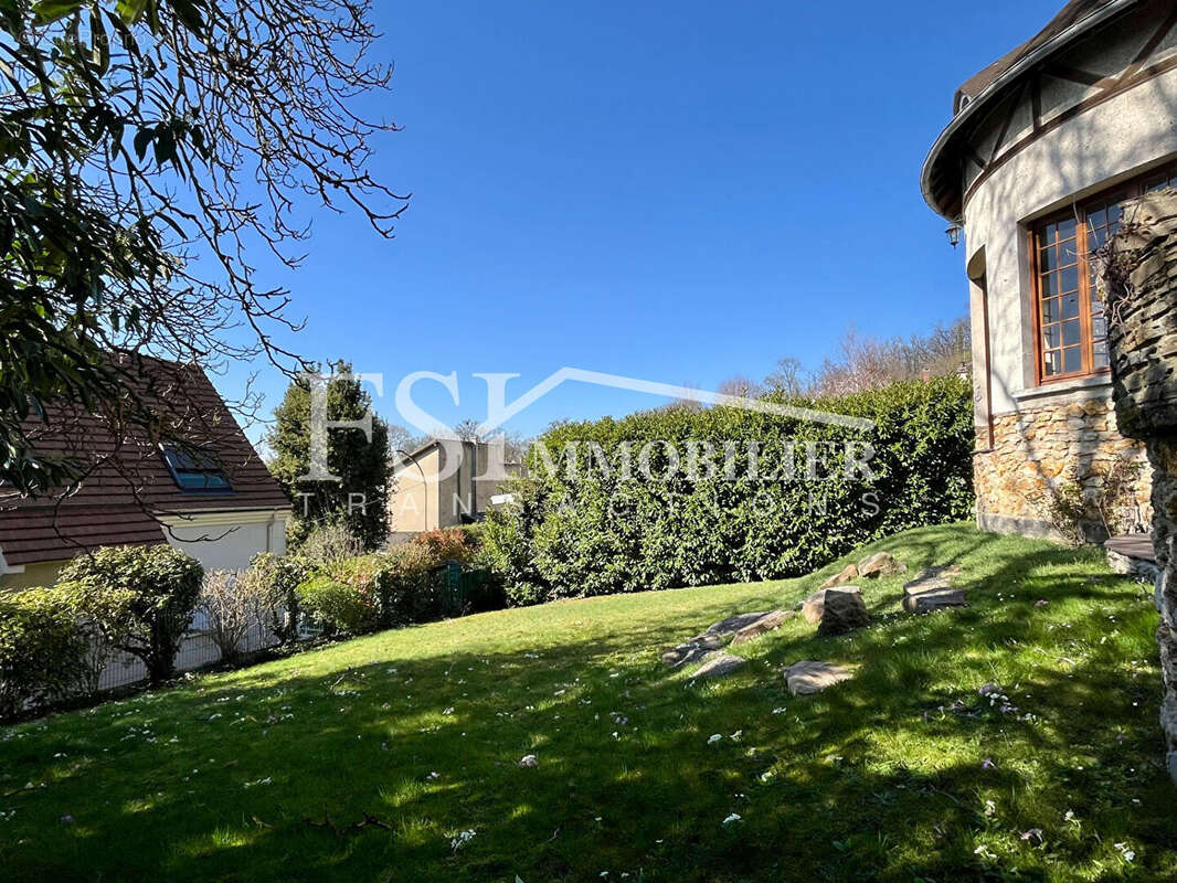 Maison à SAINT-LEU-LA-FORET