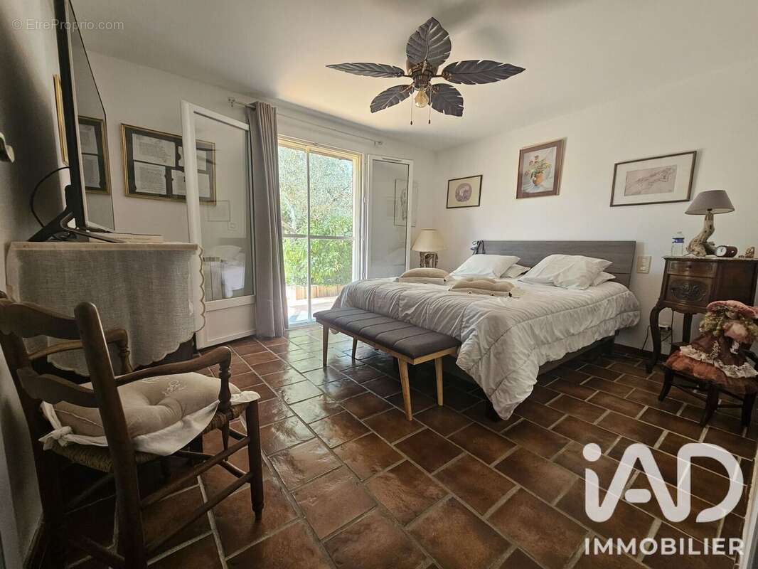 Maison 238 m² à Ollieres  - photo 5