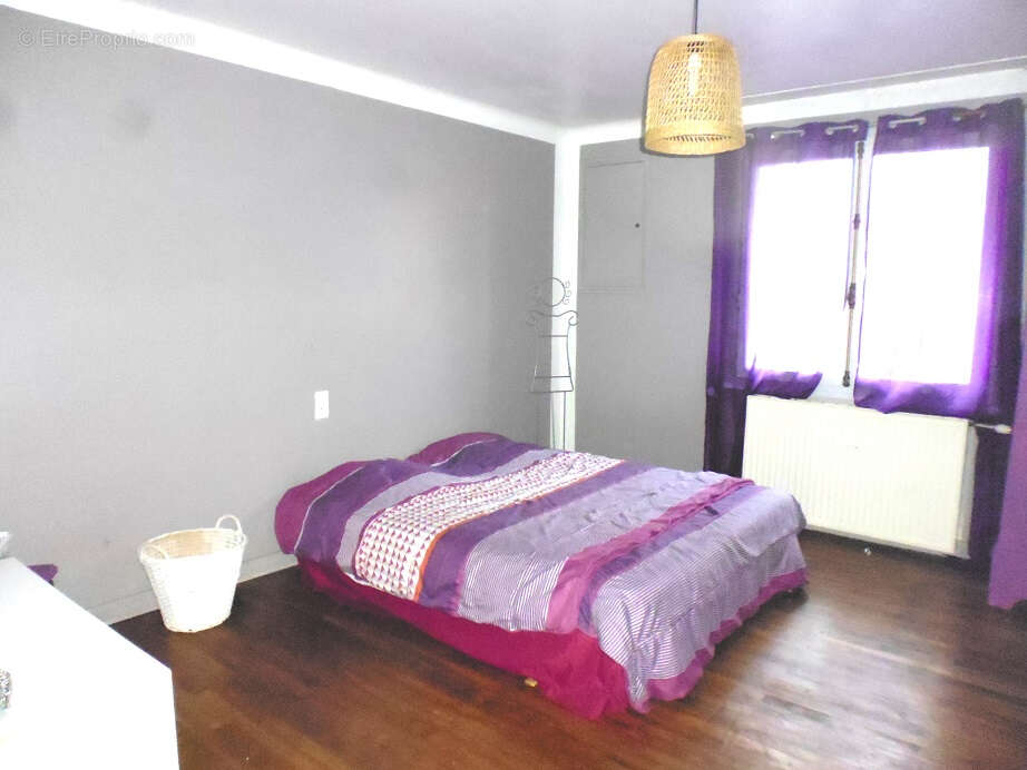 Maison à NIEUL-LE-DOLENT