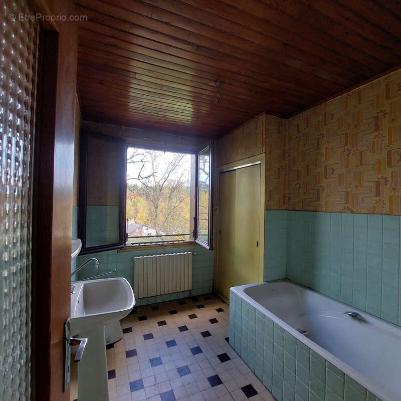 Maison à SAINT-AGREVE