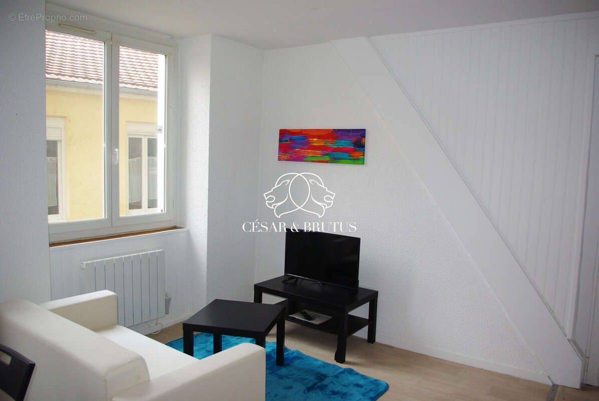 Appartement 555 m² à Saint-Etienne  - photo 6