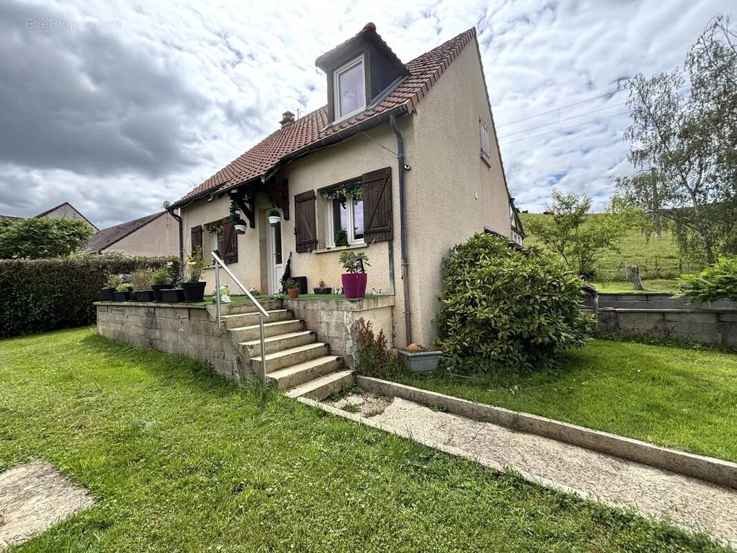 Maison à VERREY-SOUS-SALMAISE