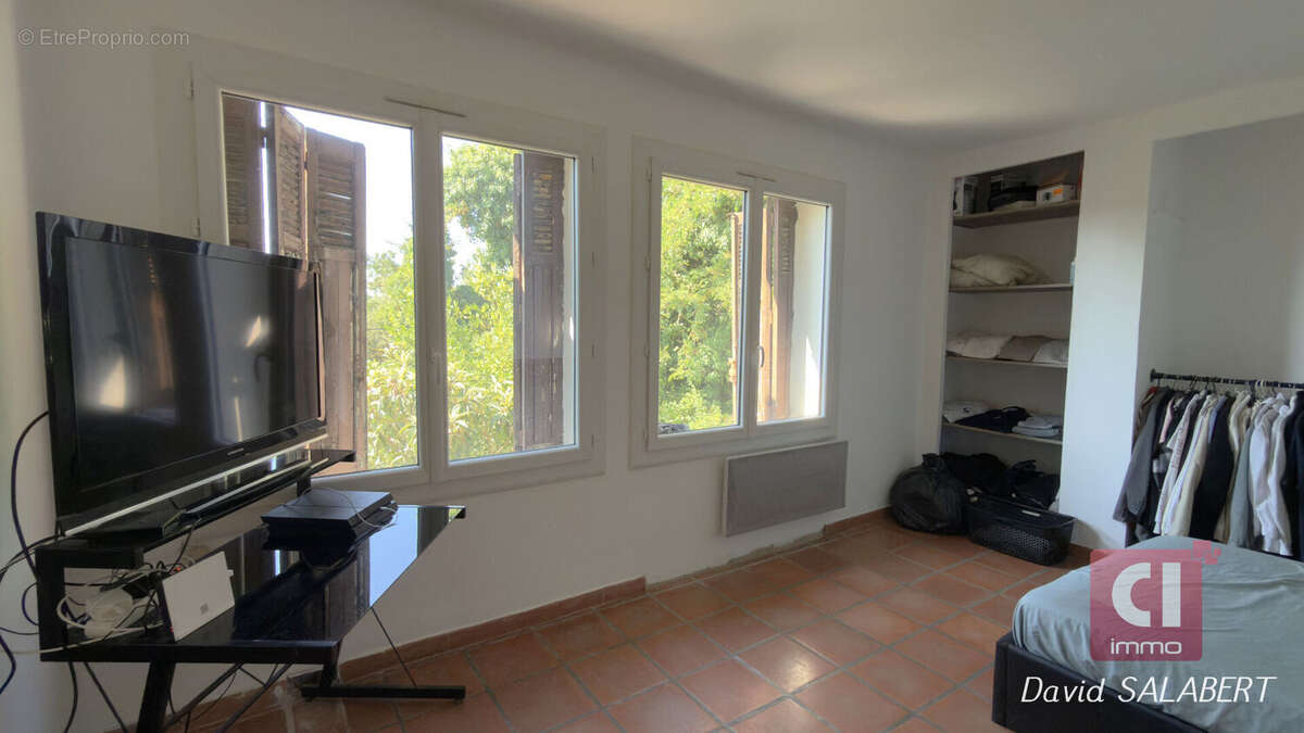 Maison d'exception à vendre à Brignoles - 7 pièces, piscine et grand terrain - photo 9
