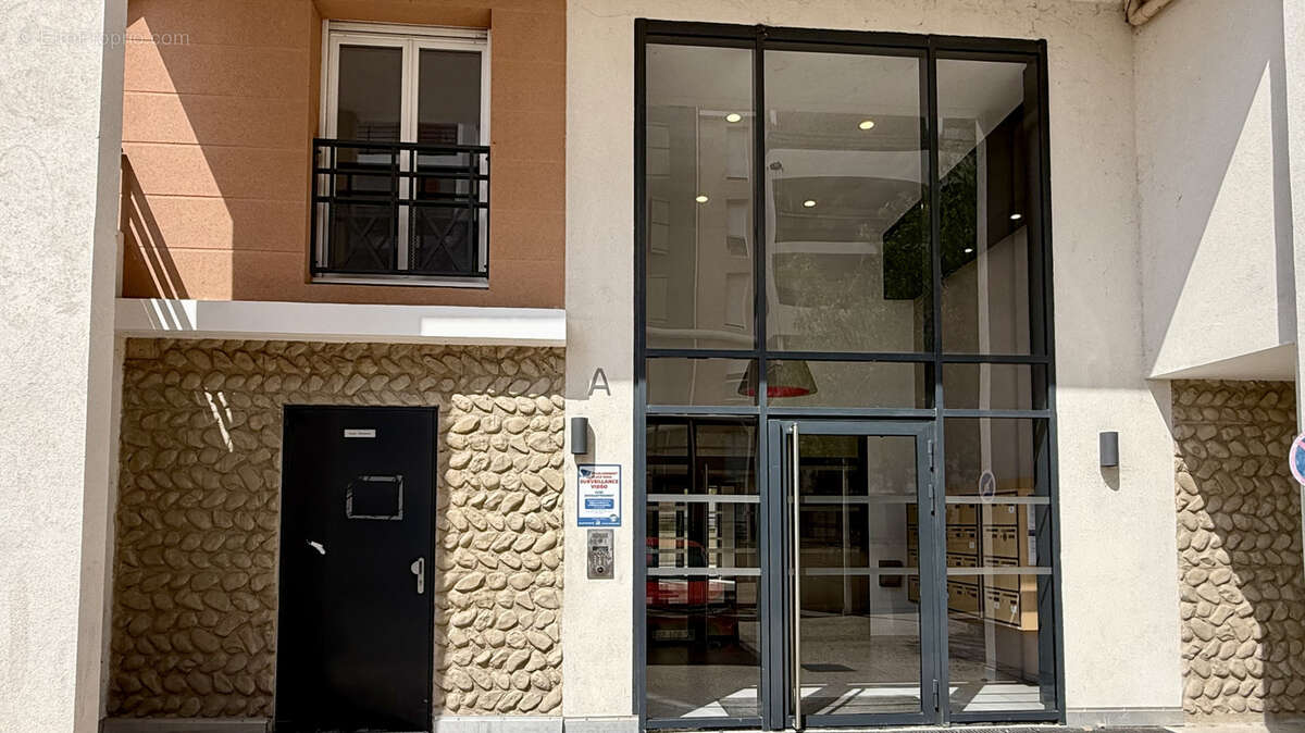 Appartement à LA VALETTE-DU-VAR