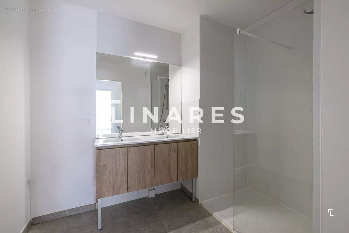 Appartement à MARSEILLE-9E