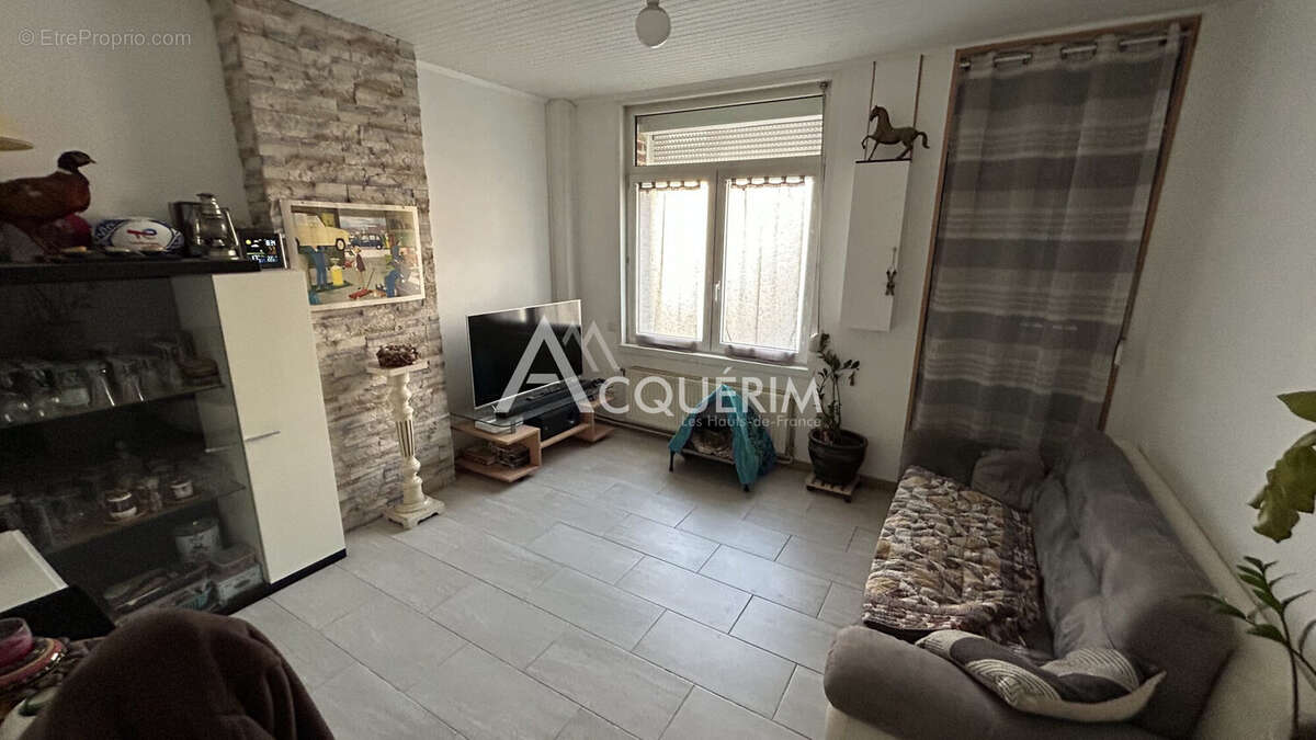 Maison à ESTEVELLES