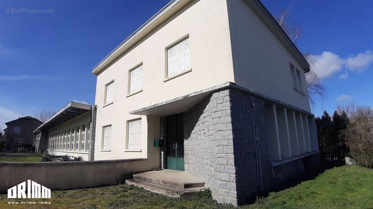 Appartement à MORTEMART