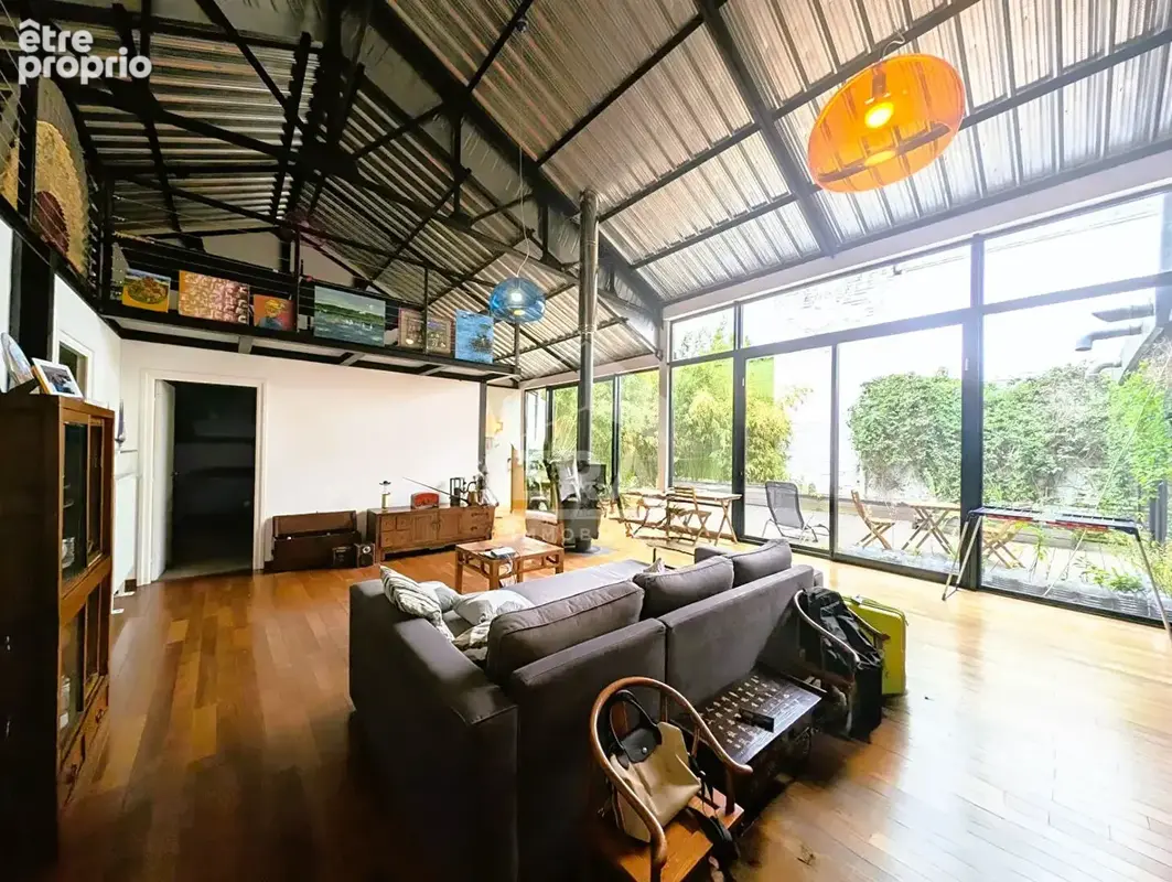 Loft en duplex - 270 m² -  4 chambres - Garage - Grande Terrasse - photo 2