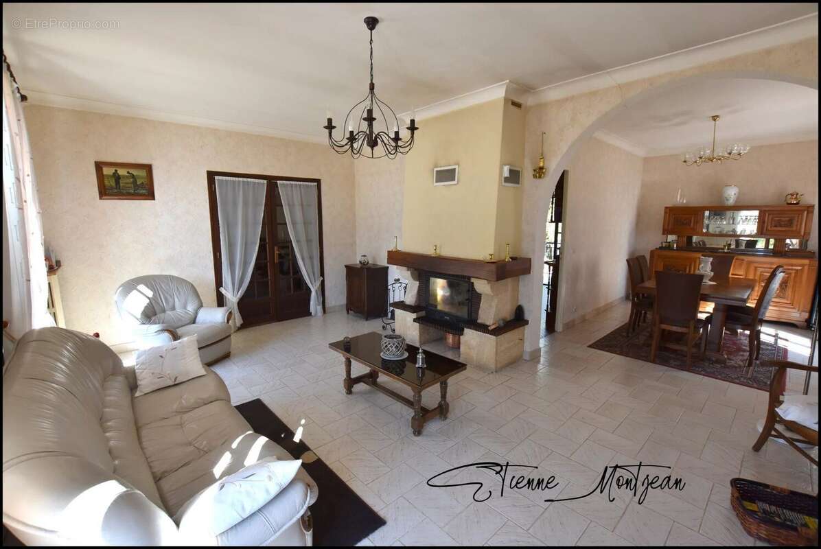 Maison à FRAYSSINET