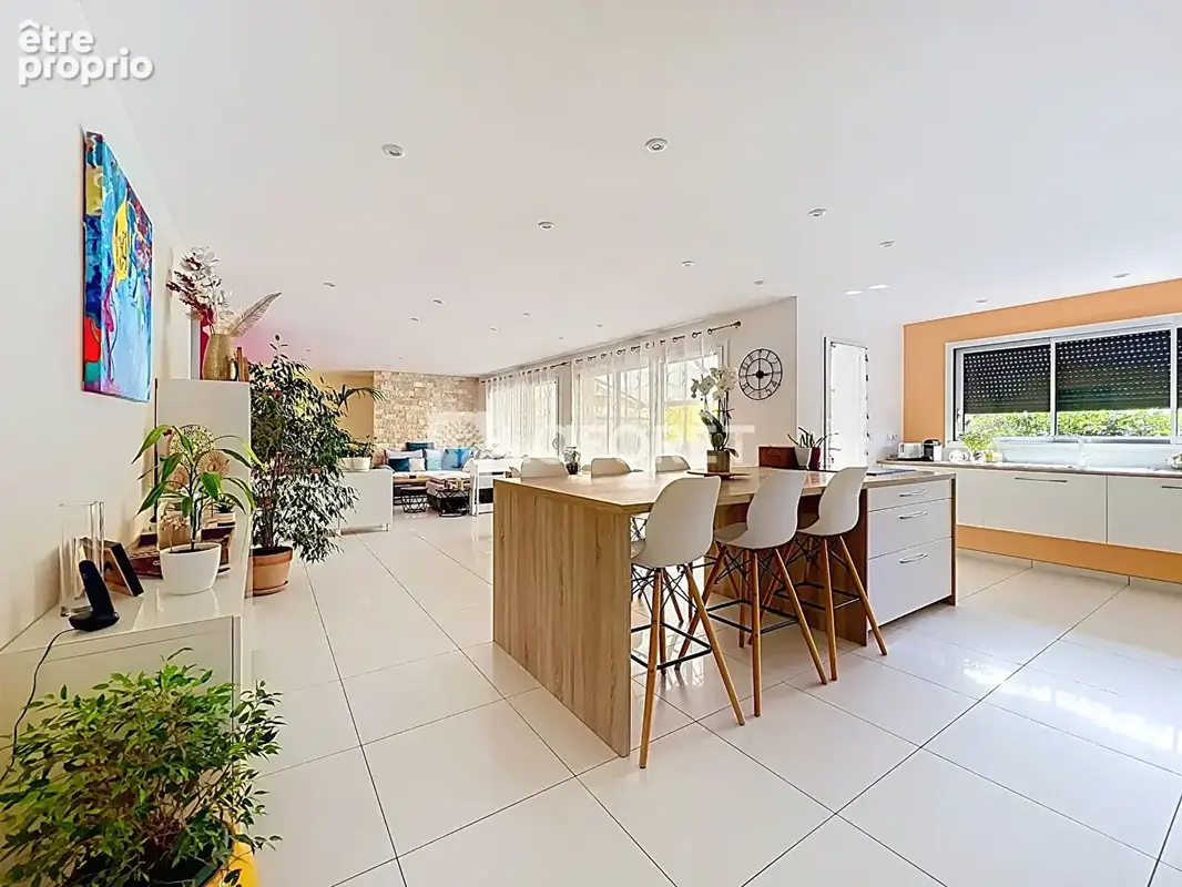 Villa contemporaine 188 m² avec piscine  4 chambres + 2 bureaux Régnié-Durette - photo 2