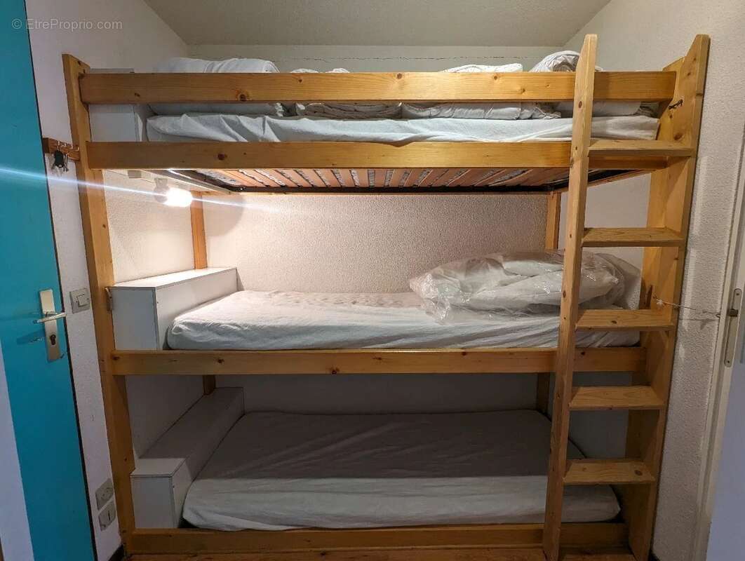 Appartement à MORILLON