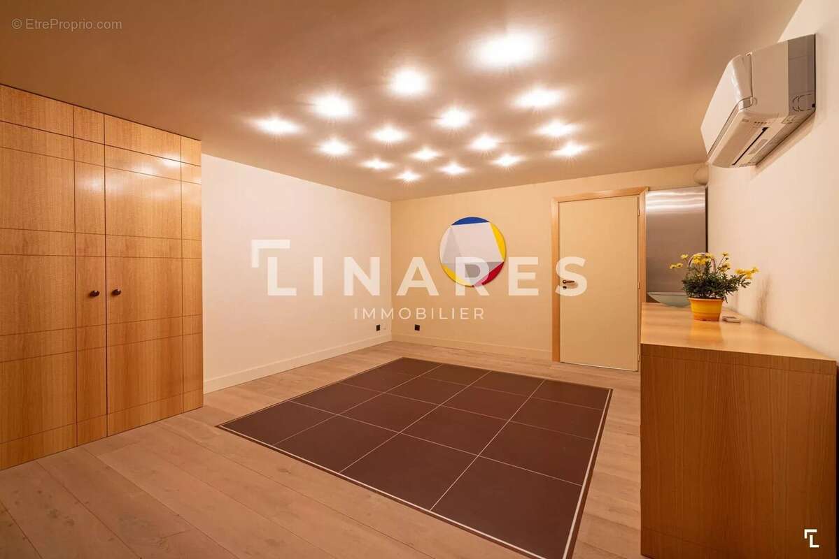 Maison à SAINT-CYR-SUR-MER