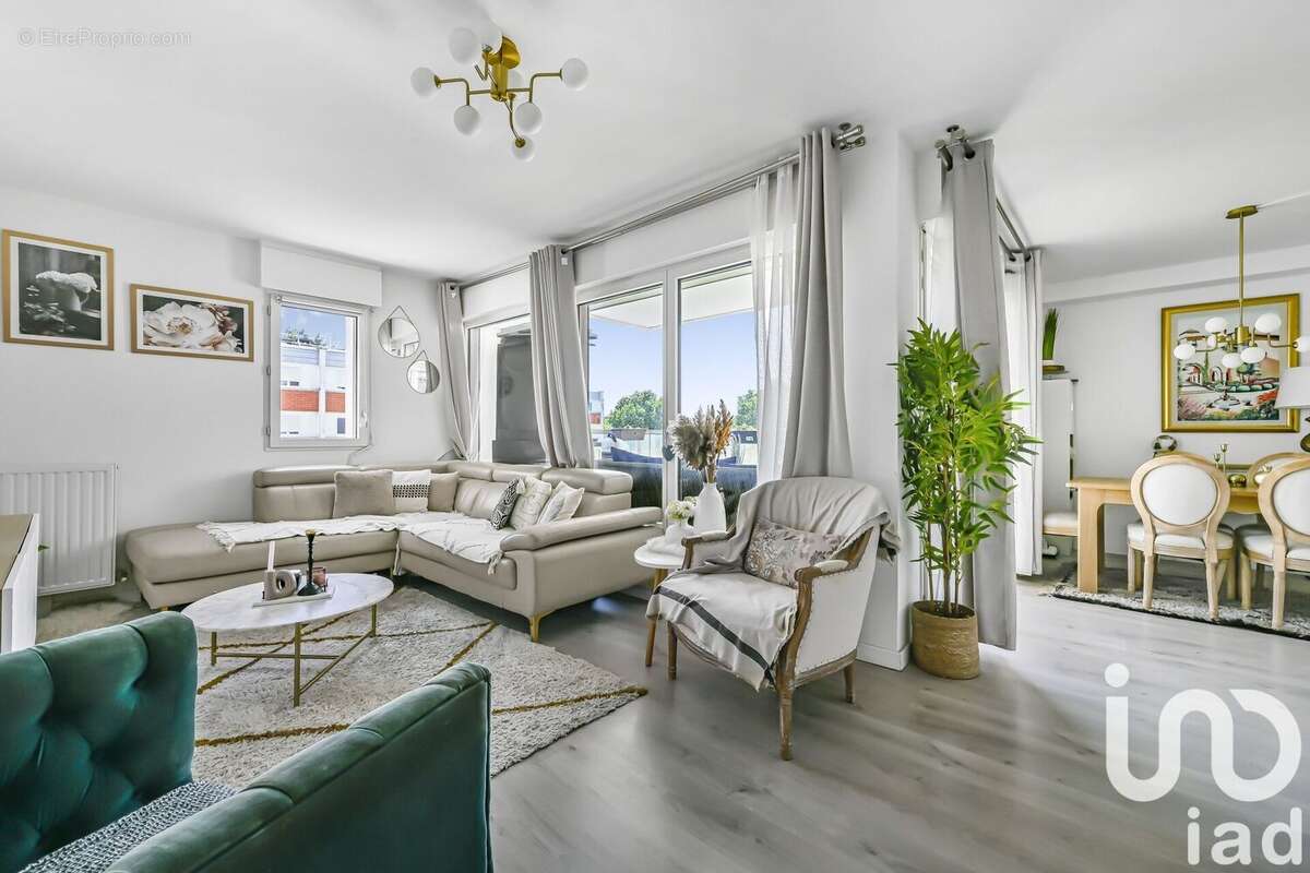 Photo 2 - Appartement à NANTERRE