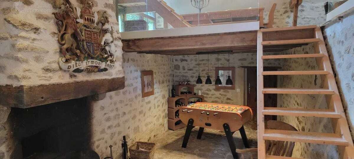 Maison à DUN-LE-PALESTEL