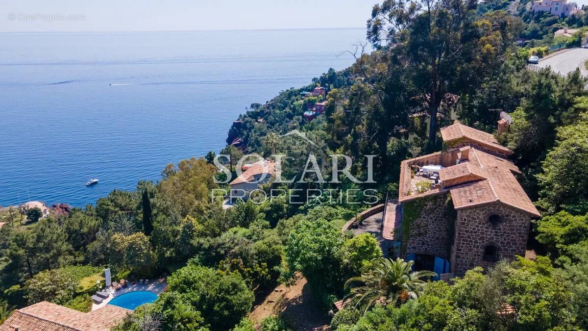 Maison à THEOULE-SUR-MER