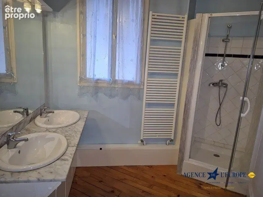 Appartement 81 m² à Vichy  - photo 6