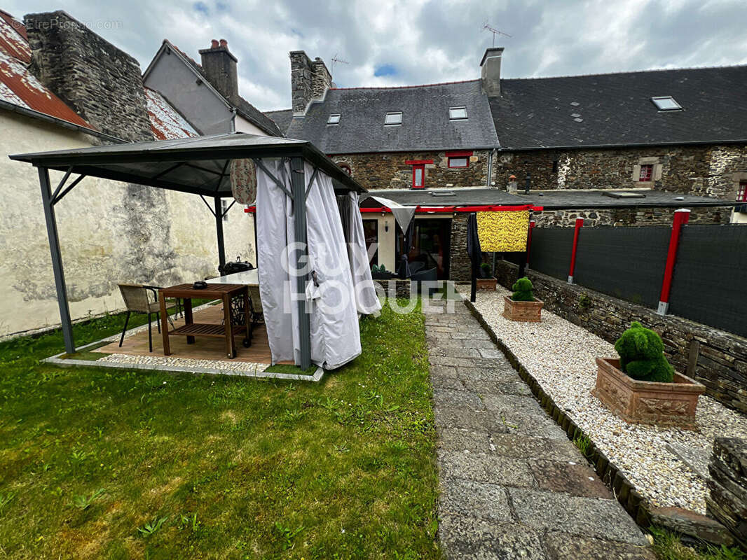 Maison à DOL-DE-BRETAGNE