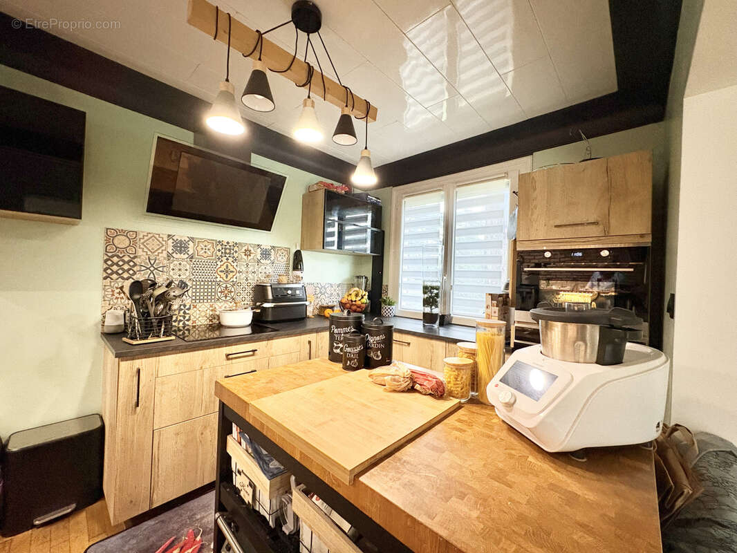 Maison à TERRASSON-LAVILLEDIEU