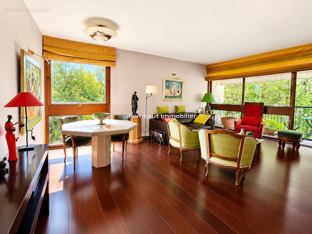 Appartement à LA CELLE-SAINT-CLOUD