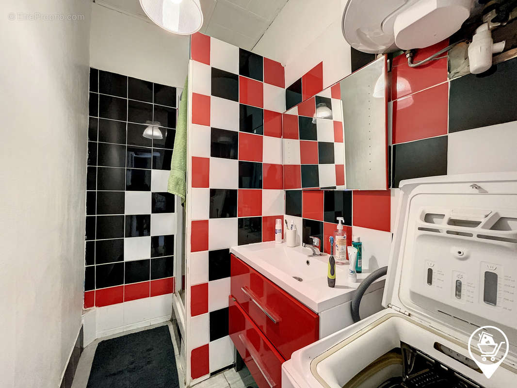 Appartement à MARSEILLE-6E