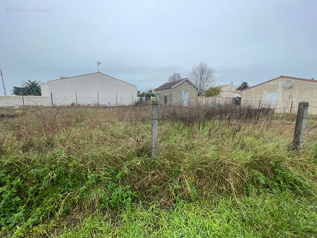Terrain à LE CHATEAU-D'OLERON