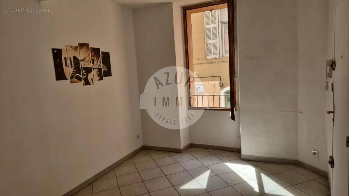 Appartement à ROQUEVAIRE
