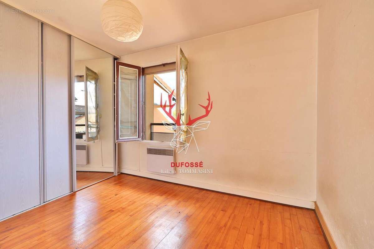 Photo 6 - Appartement à LA TOUR-DE-SALVAGNY