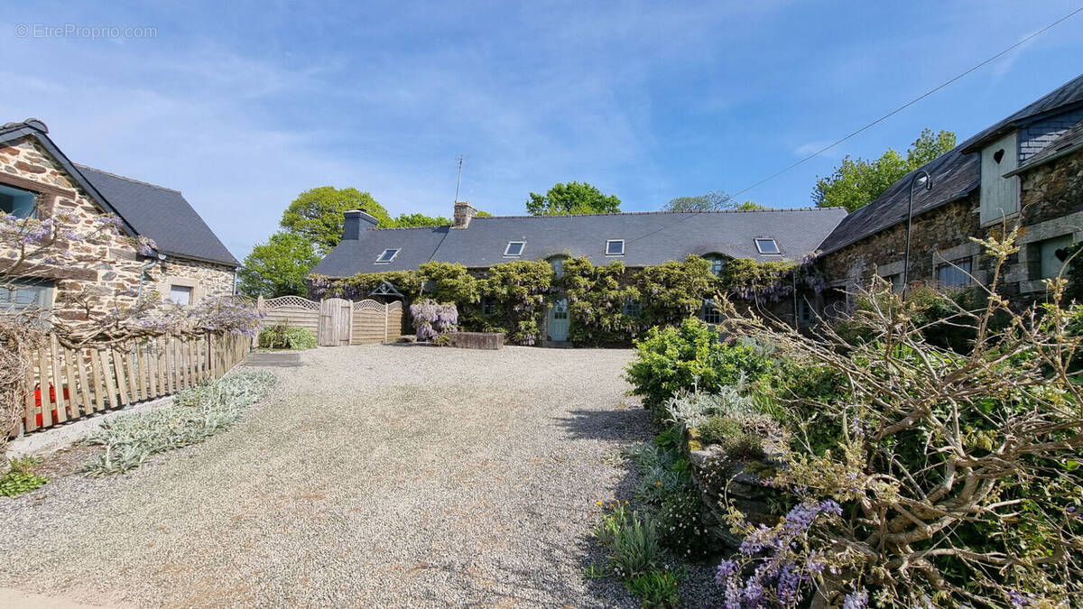 Maison à SAINT-MARTIN-DES-PRES