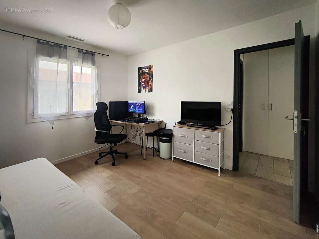 Maison à SAINT-MICHEL-DE-RIEUFRET