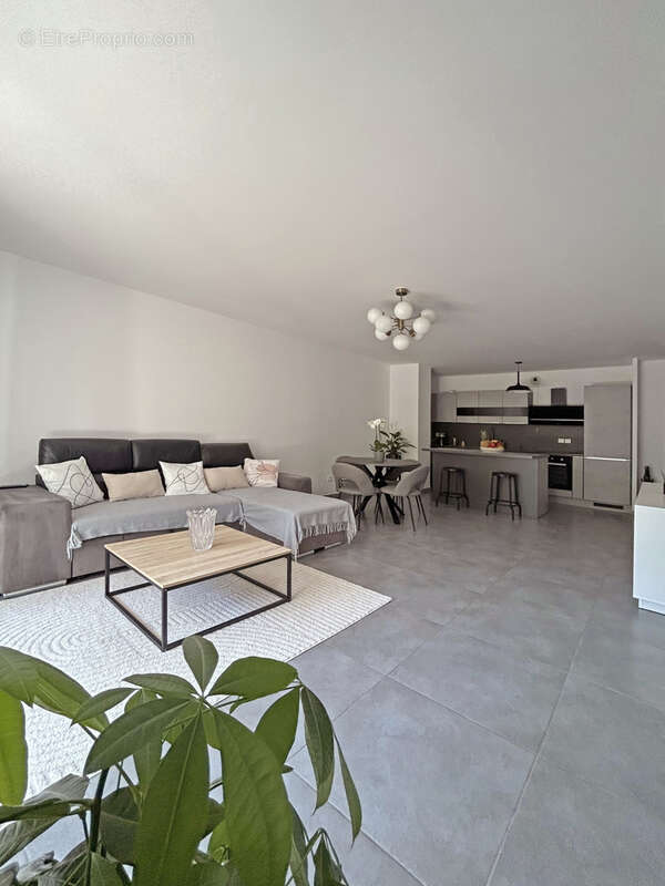 Appartement à CAGNES-SUR-MER