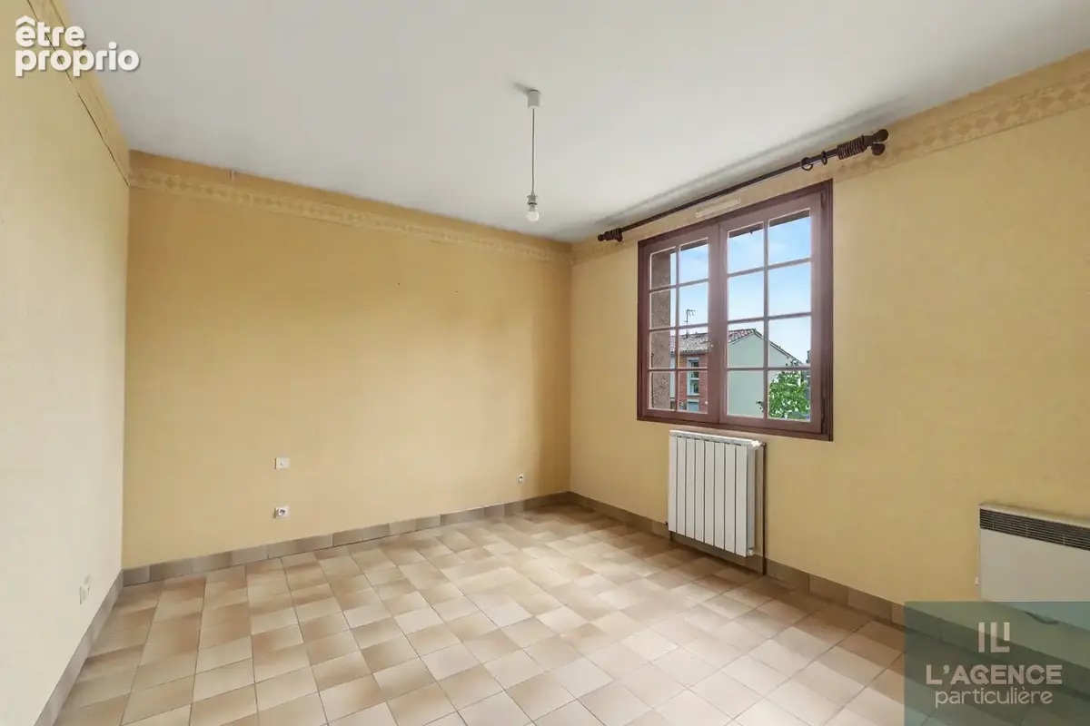 Maison T5 de 145 m2 avec comble de 152 m2 et sous-sol de 157 m2 sur un terrrain arboré de 2500 m2 - photo 15