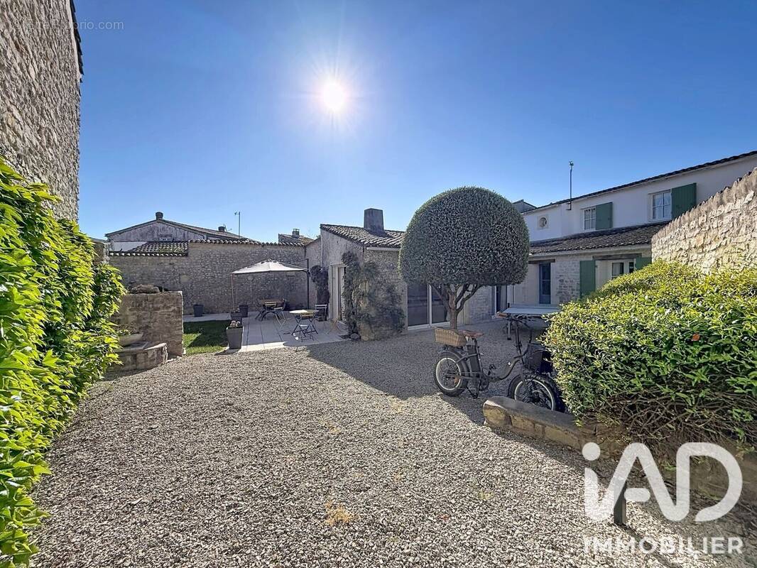 Photo 1 - Maison à LA FLOTTE