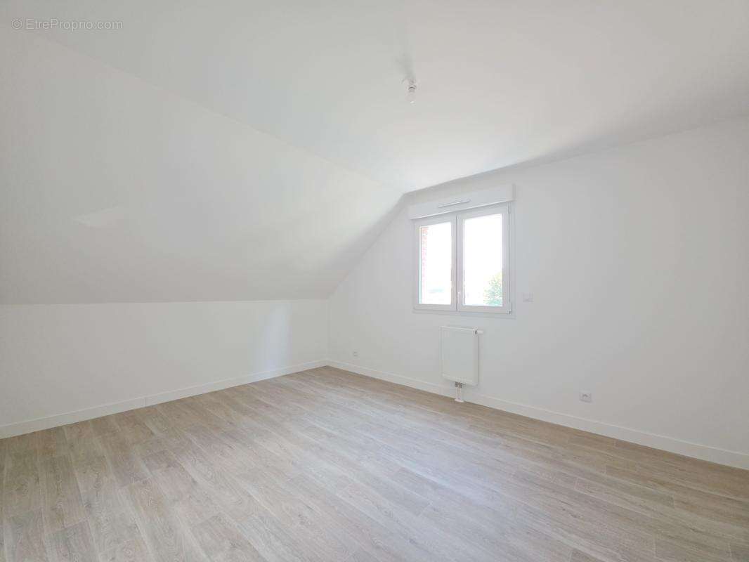 Maison 170 m² à Genech  - photo 8