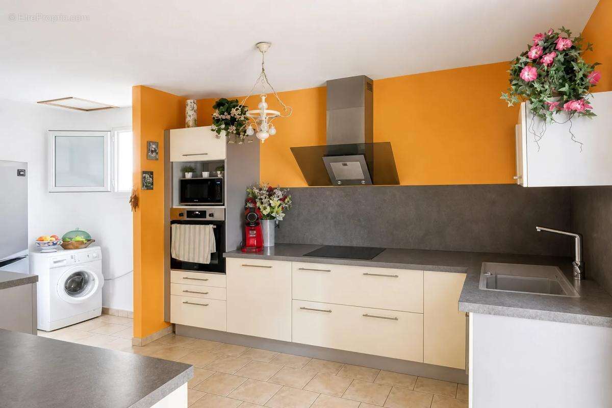 Maison à TAVERNES