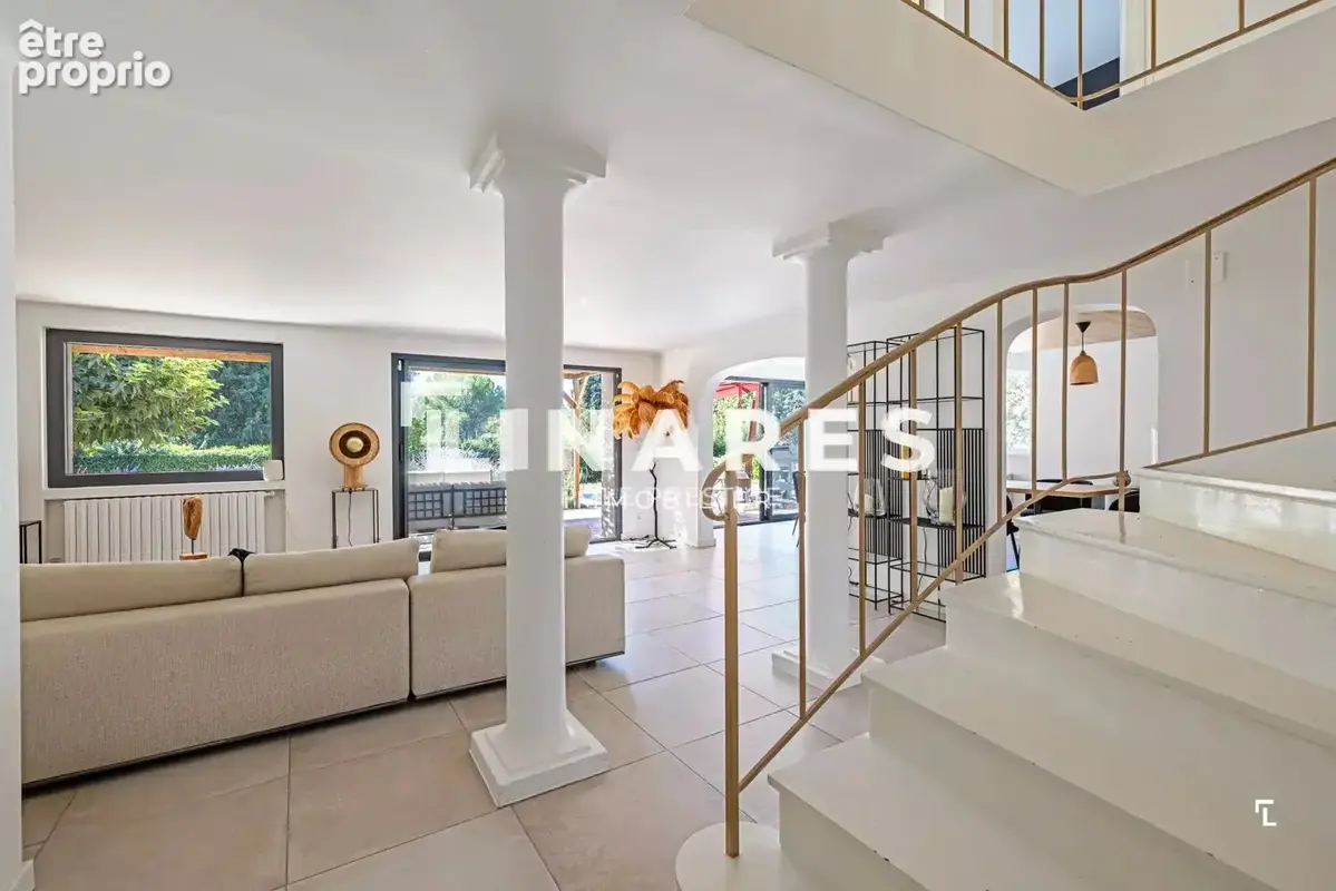 LA MOLIÈRE - Maison familiale de 248 m² avec piscine - Résidence sécurisée - 13100 Aix-en-Provence - photo 14