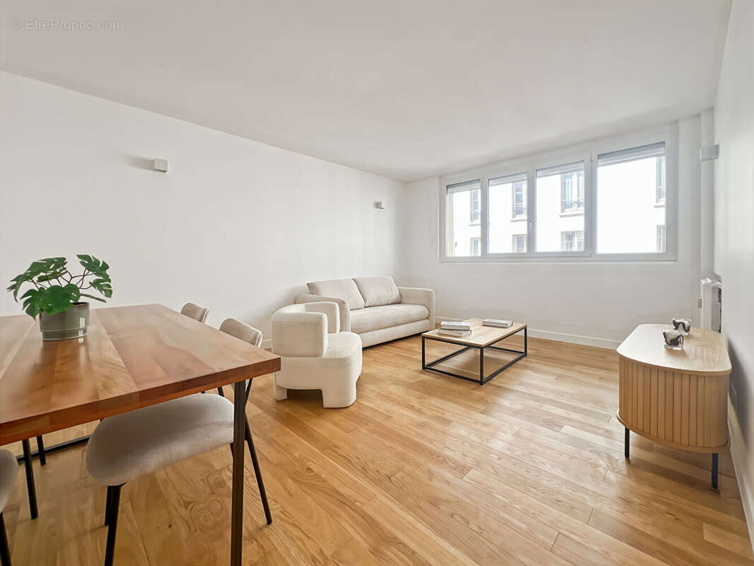 Appartement Paris 3 pièce(s) 67.65 m2 - photo 2