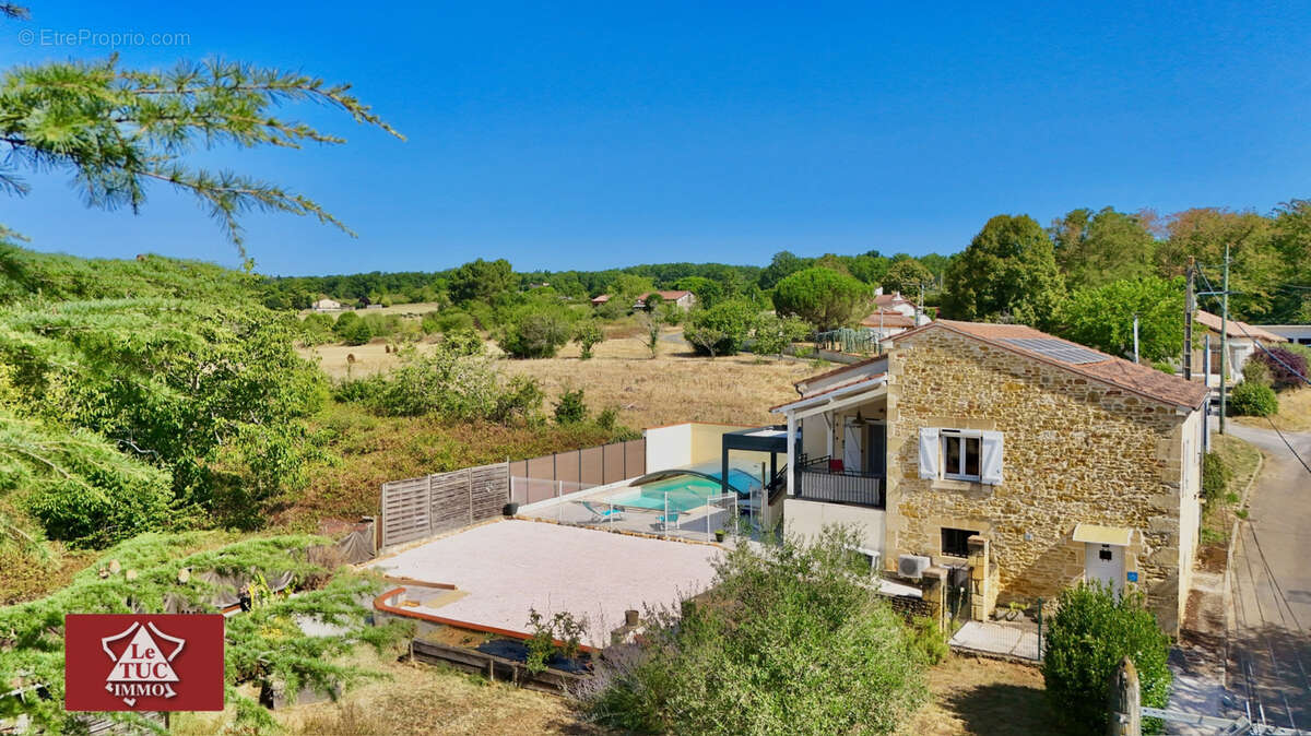 Maison en pierre avec piscine. - photo 4