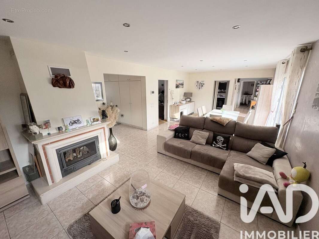 Photo 3 - Maison à LIVRY-GARGAN