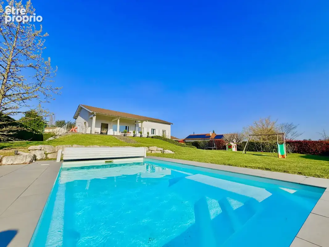 Villa Chazay centre 167 m2+sous sol complet - photo 1