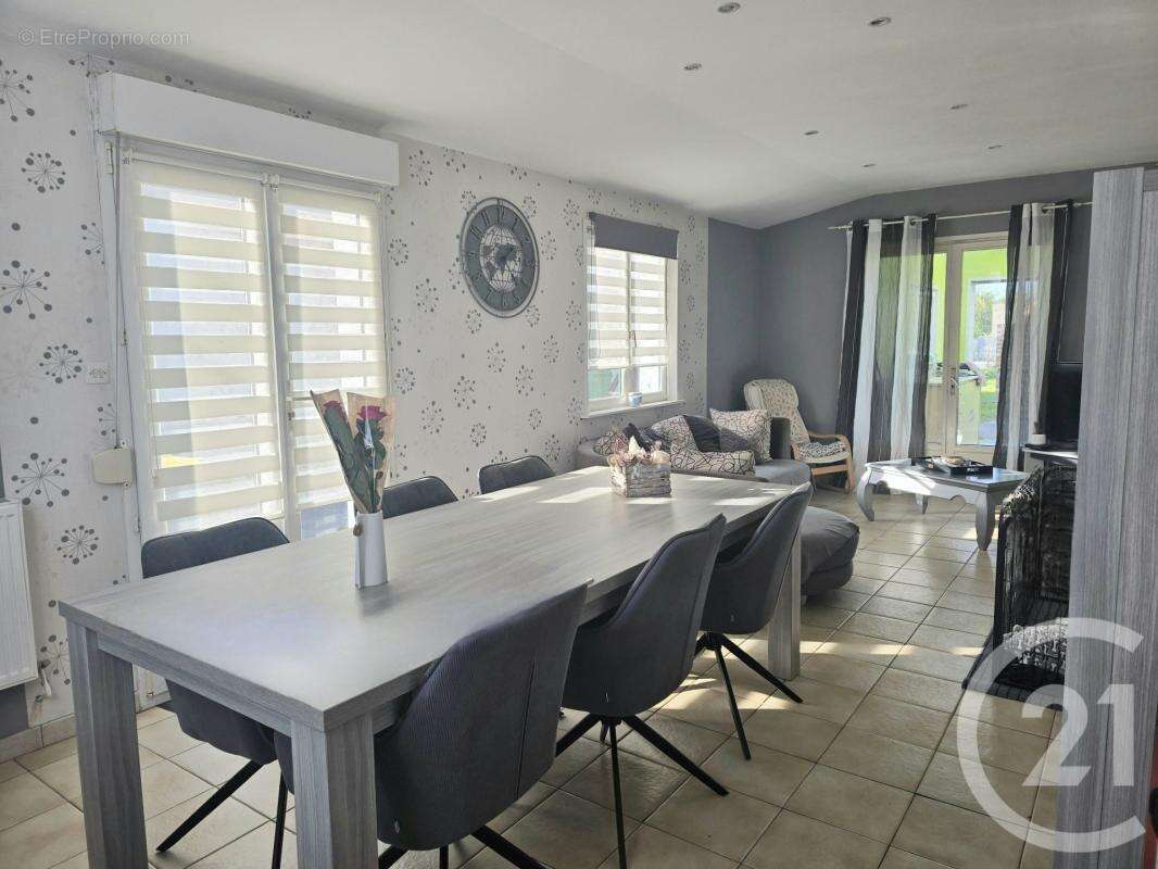 Maison 134 m² à Nesles  - photo 4