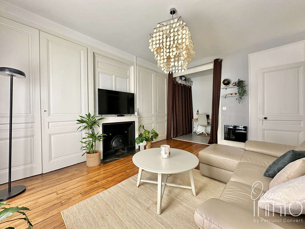 Gratte-Ciel/Tolstoï - T2 de 47m² avec charme de l'ancien - photo 7