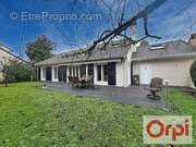 Maison à VOISINS-LE-BRETONNEUX